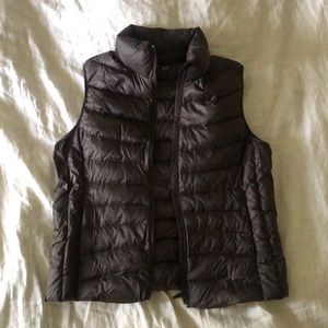 NWOT Uniqlo Ultra Light Down Vest (Dark Brown)